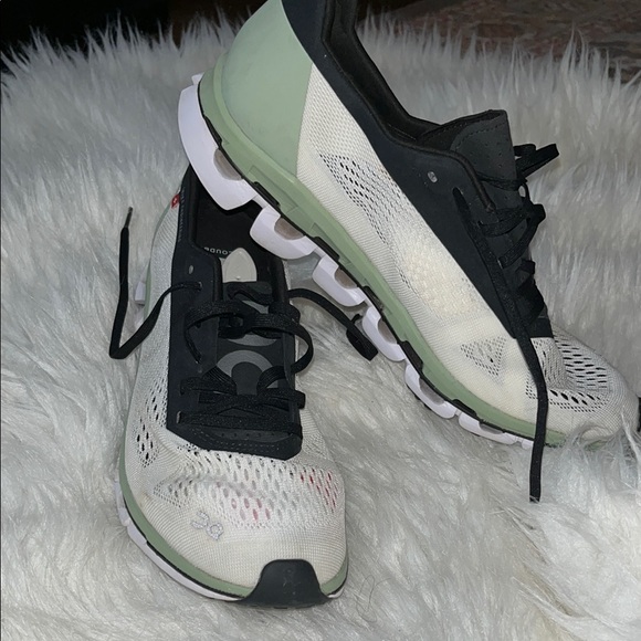 On Running Shoes - On Running Women's Black and White Athletic Shoes